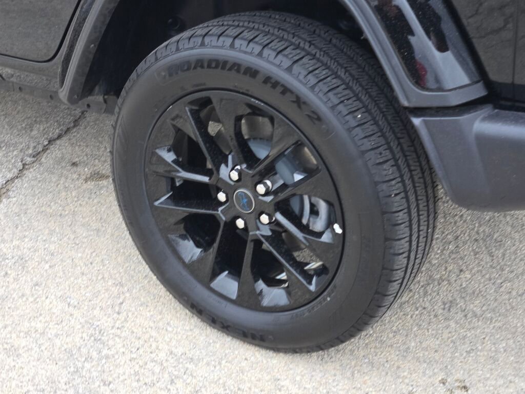 Used 2025 Jeep Wrangler Sahara 4xe w/ Safety Group image 14