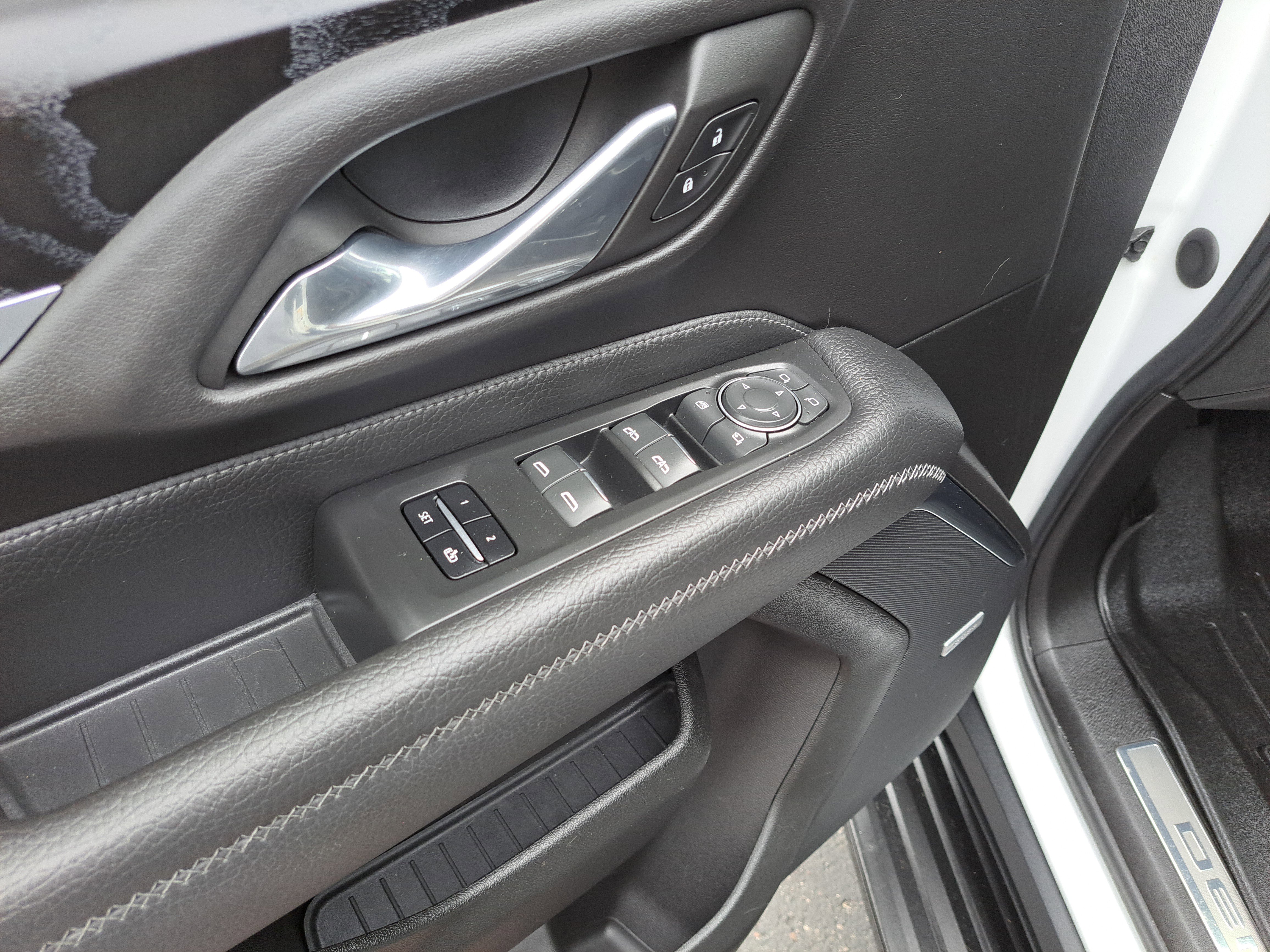 Used 2021 GMC Yukon Denali image 15