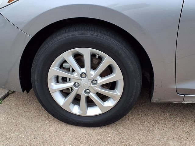 Used 2022 Hyundai Accent SEL FWD image 21