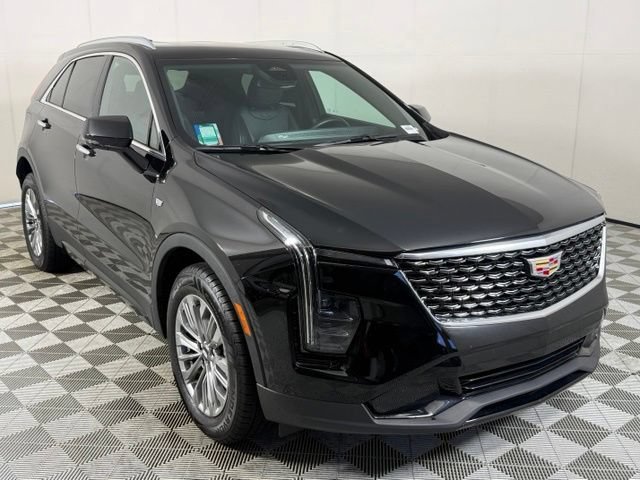 Certified 2025 Cadillac XT4 Premium Luxury FWD image 11
