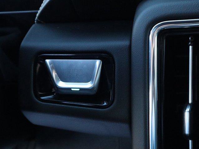 New 2025 GMC Yukon Elevation image 43