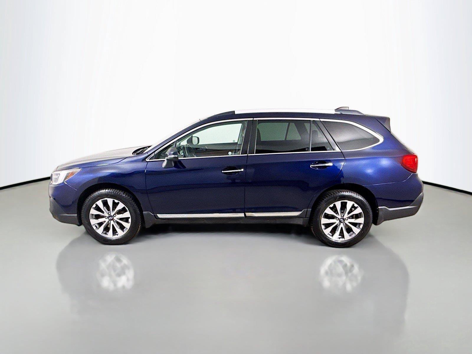 Used 2018 Subaru Outback 3.6R Touring AWD/4WD image 8
