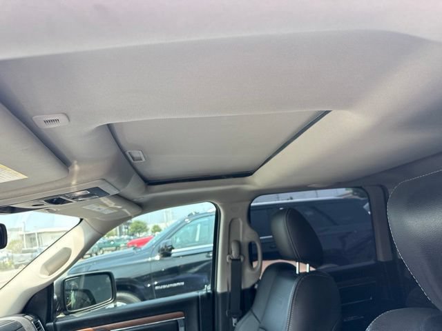 Used 2017 RAM 1500 Laramie w/ Convenience Group AWD/4WD image 13
