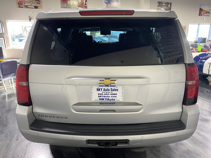 Used 2019 Chevrolet Suburban LT AWD/4WD image 5
