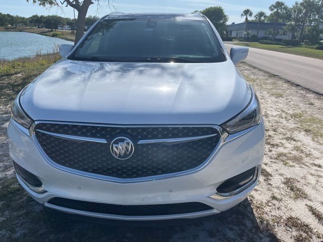 Used 2021 Buick Enclave Avenir w/ Avenir Technology Package FWD image 2