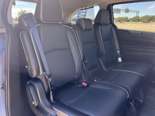 Certified 2026 Honda Odyssey Touring image 14