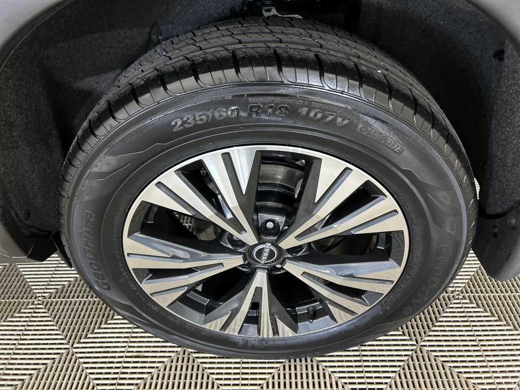 Used 2023 Nissan Rogue SV FWD image 10