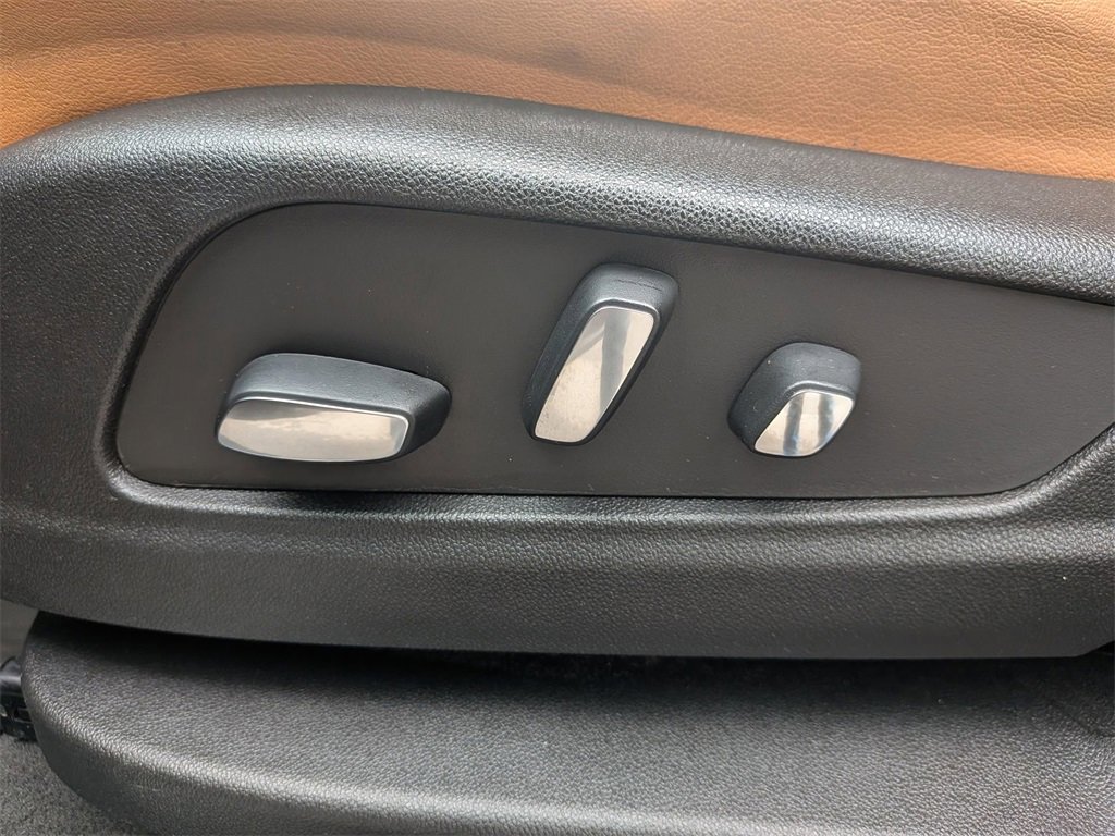 Used 2023 Cadillac XT5 Premium Luxury w/ Technology Package image 14