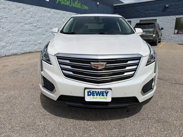 Used 2018 Cadillac XT5 Luxury w/ Driver Awareness Package AWD/4WD image 8