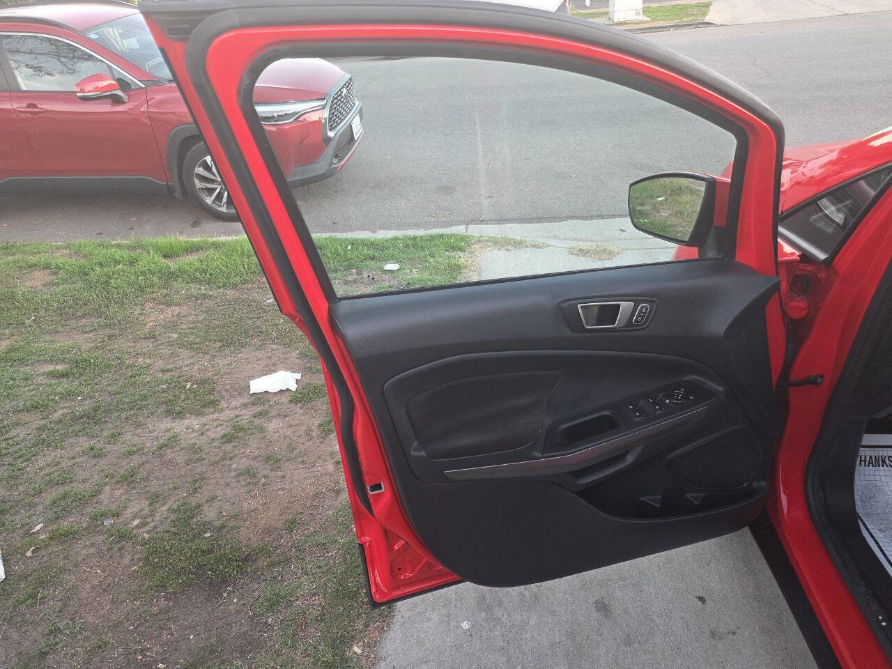 Used 2021 Ford EcoSport SE image 11