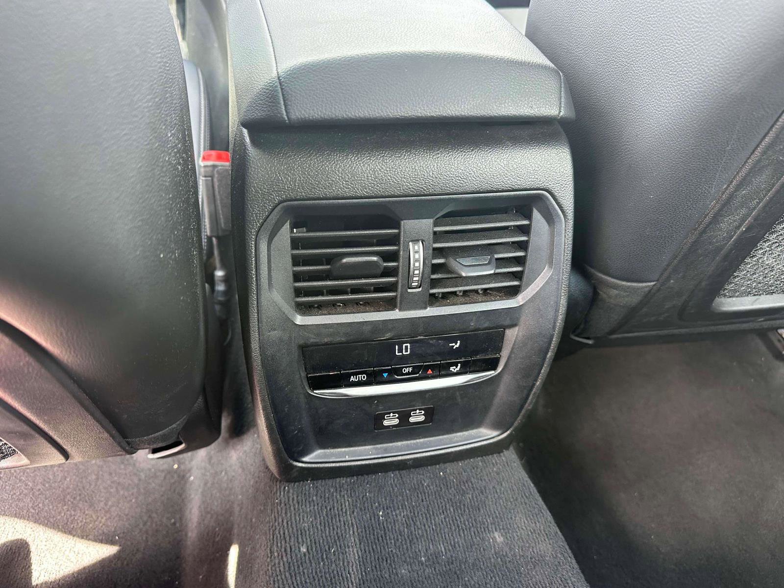 Used 2023 BMW 330i xDrive Sedan w/ Premium Package image 11