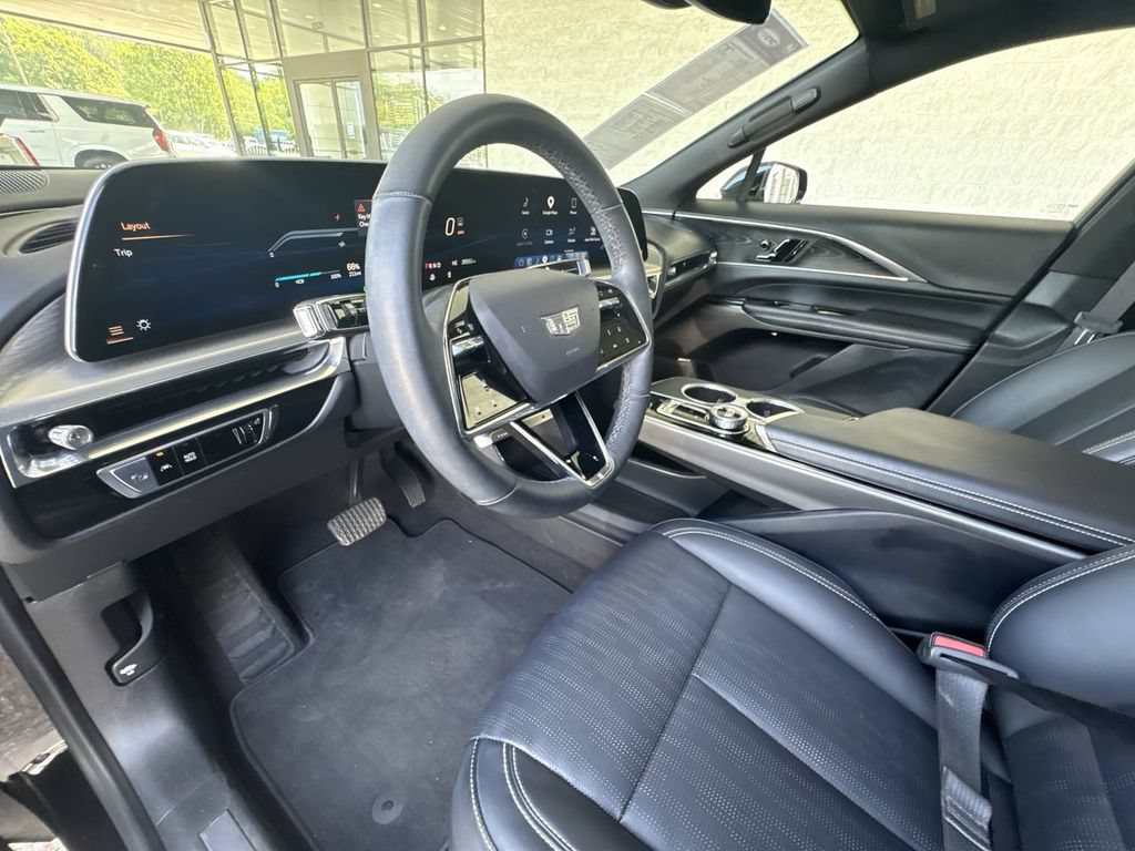 Certified 2024 Cadillac Lyriq Luxury AWD/4WD image 10