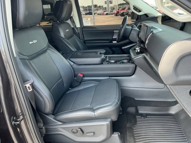 Used 2026 Ford Expedition Platinum w/ Driver's Package AWD/4WD image 29
