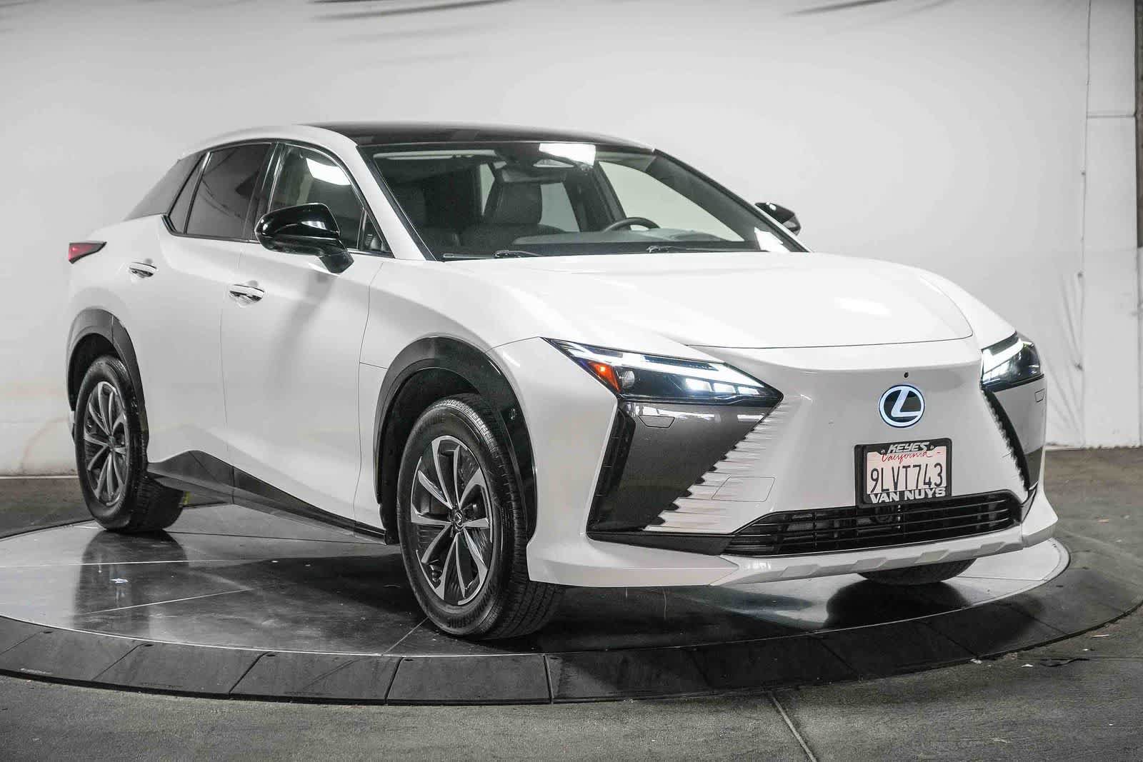 Used 2023 Lexus RZ 450e Premium w/ Technology Package AWD/4WD image 7
