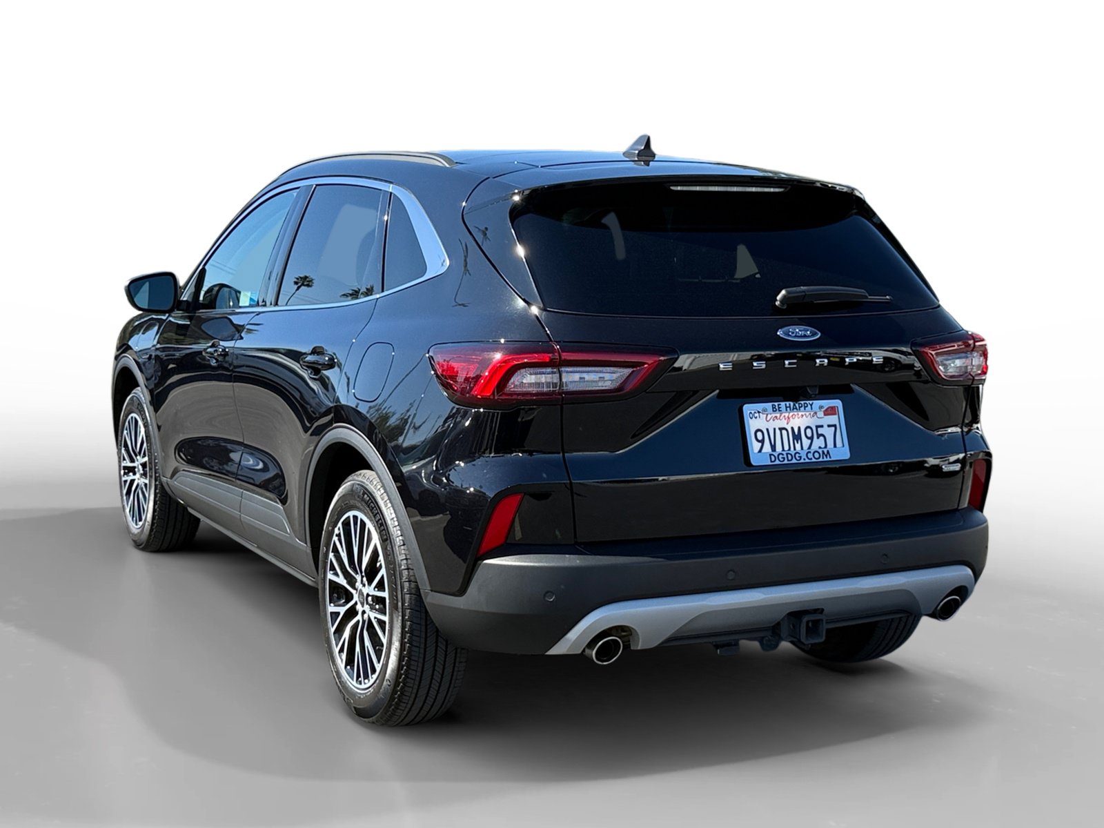 Certified 2025 Ford Escape SE w/ Class II Trailer Tow Package FWD image 3