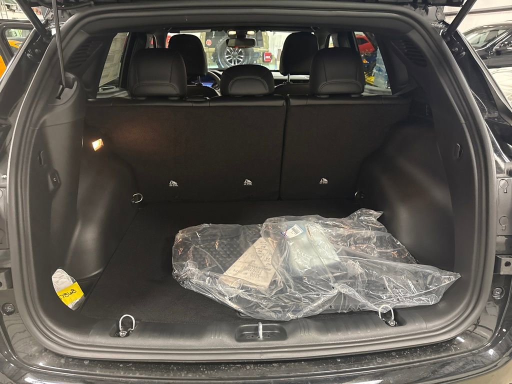 New 2026 Jeep Compass Trailhawk image 23