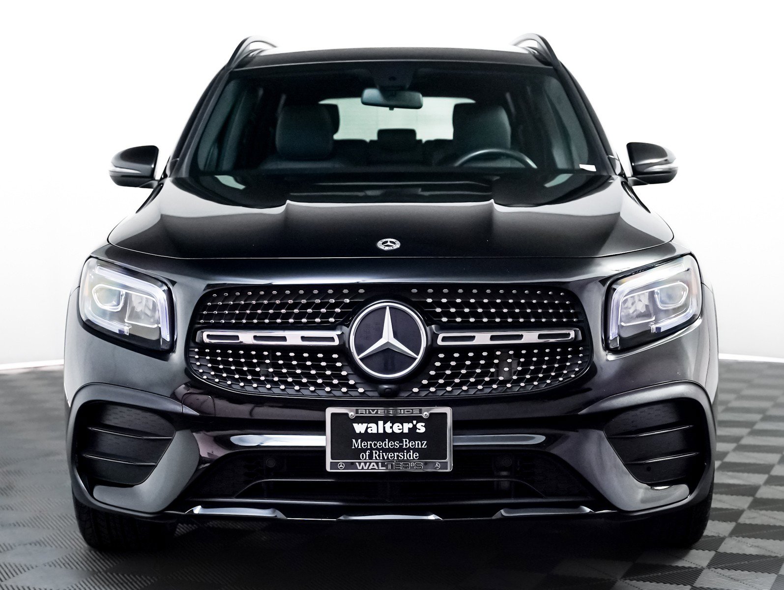 Certified 2022 Mercedes-Benz GLB 250 4MATIC w/ AMG Line image 13