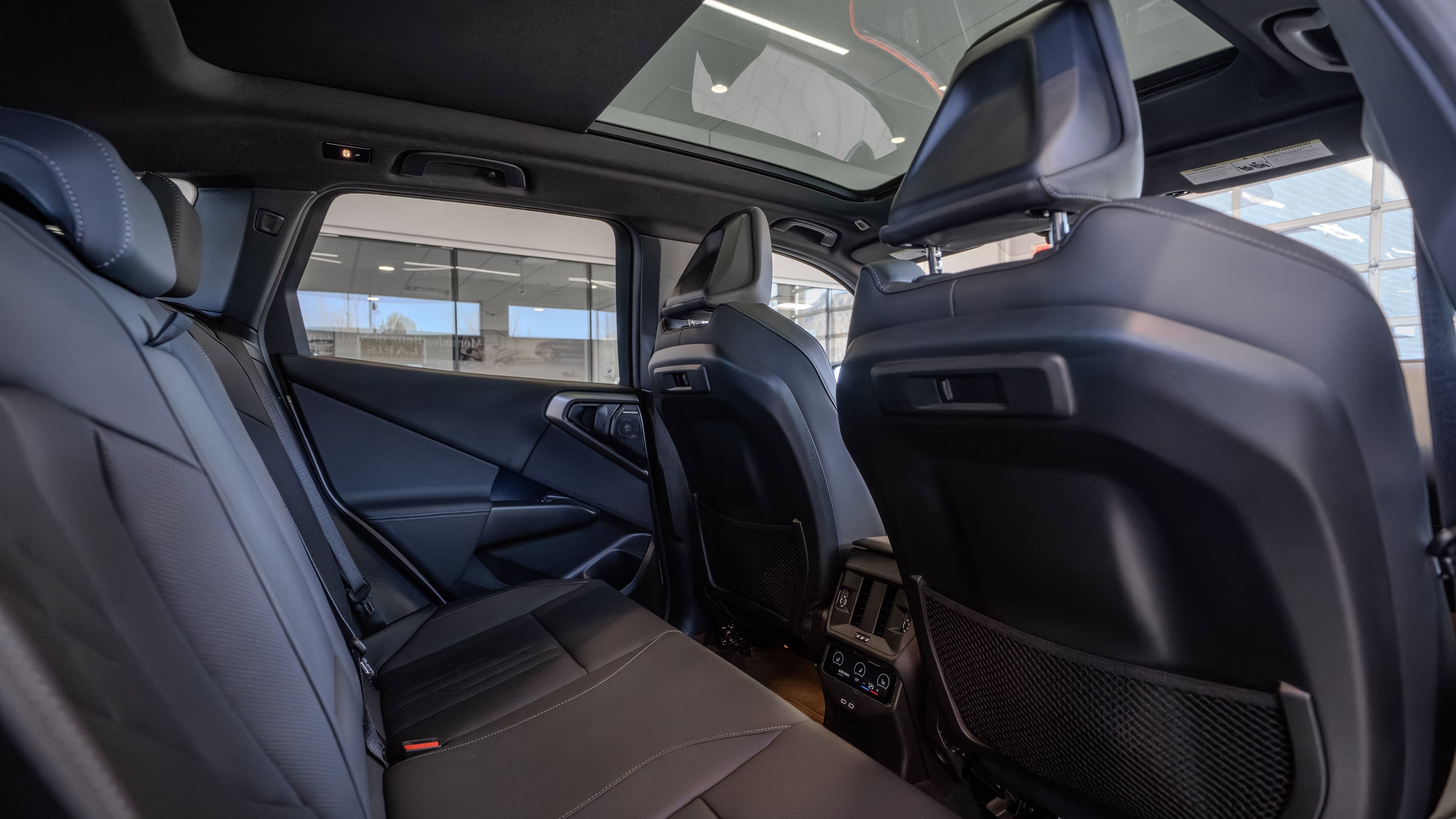 Used 2025 BMW X3 M50 image 27