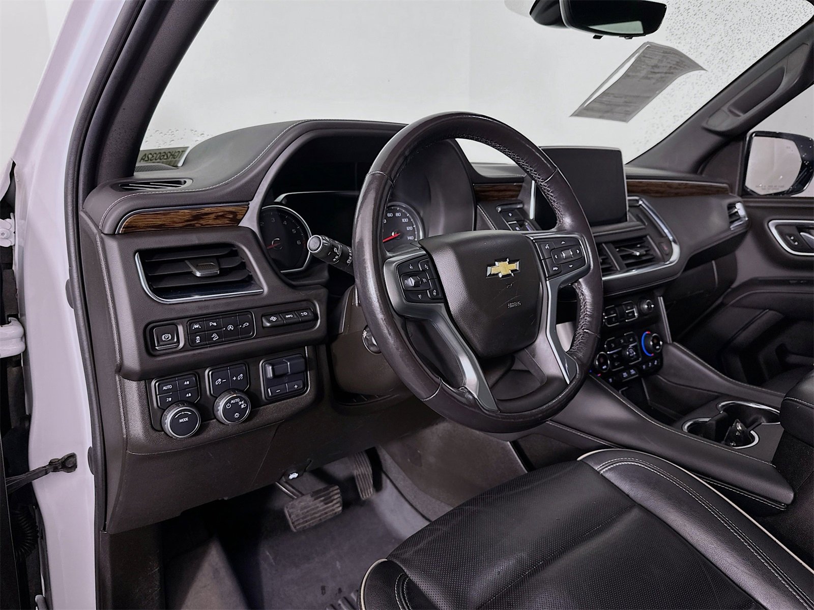 Used 2021 Chevrolet Suburban Premier w/ Premium Package image 9