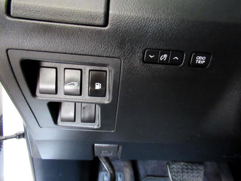 Used 2013 Lexus RX 450h AWD image 26