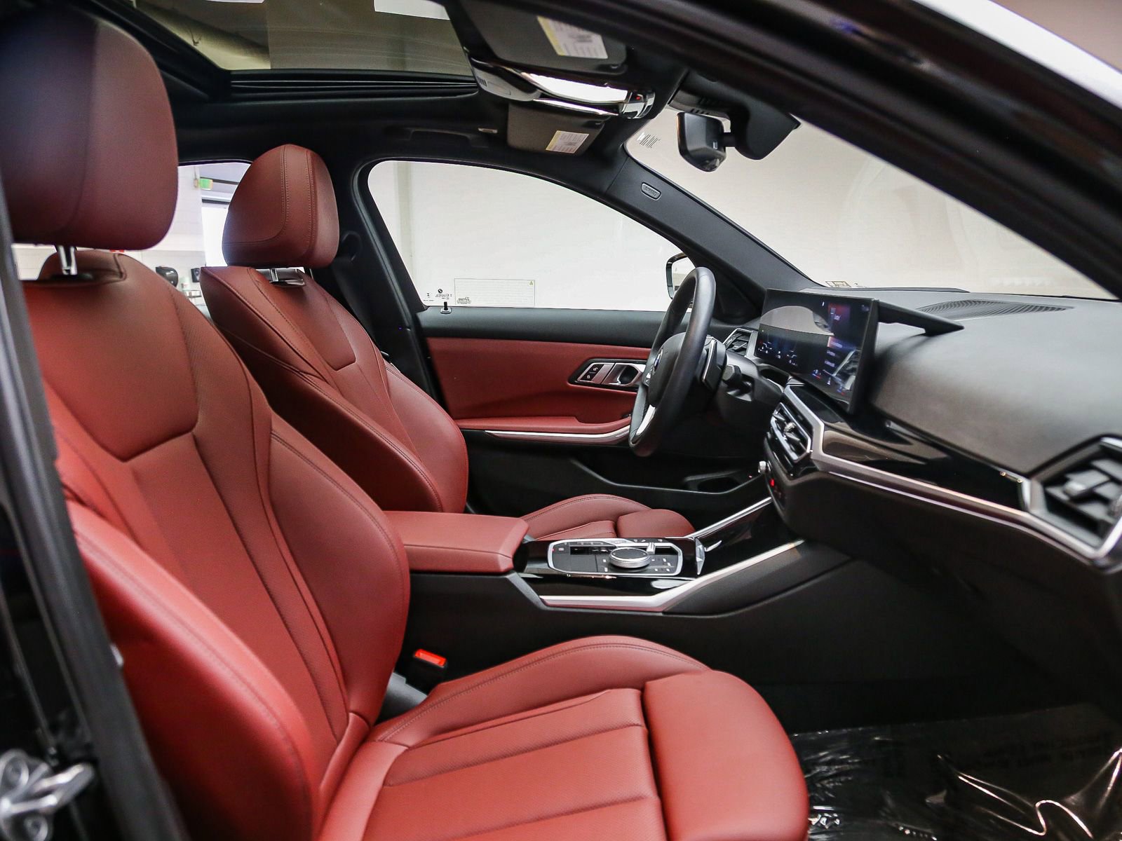 Certified 2023 BMW 330i Sedan w/ Premium Package RWD image 18