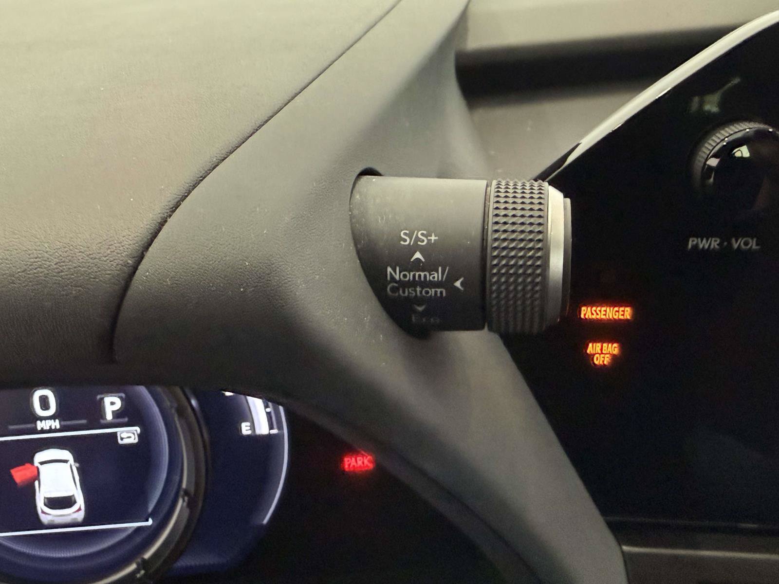 Used 2023 Lexus UX 250h F Sport AWD/4WD image 30