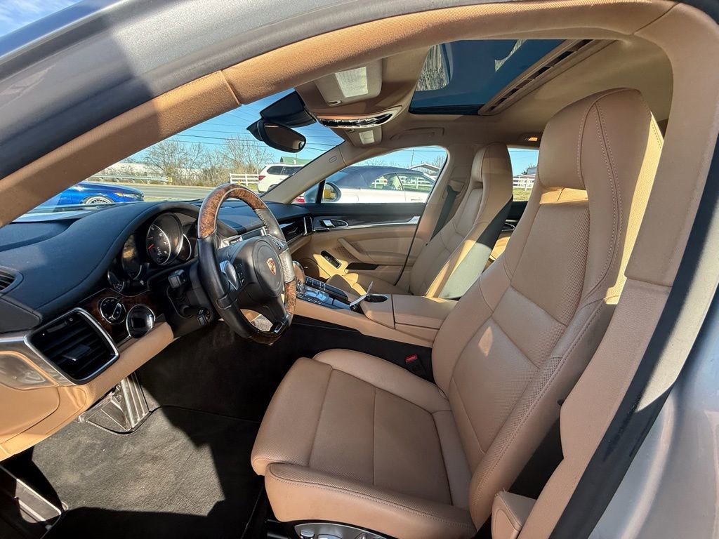 Used 2015 Porsche Panamera 4 image 11