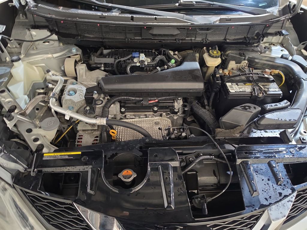 Used 2015 Nissan Rogue SV w/ SV Premium Package image 17