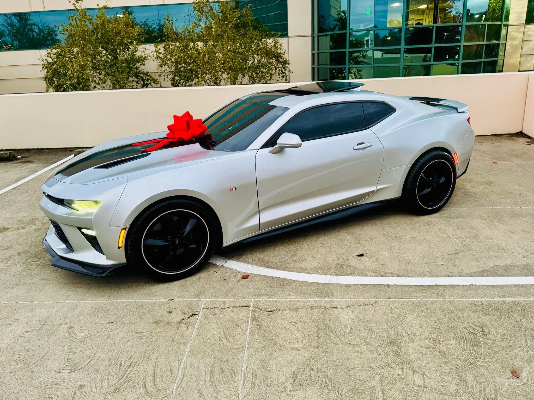 Used 2016 Chevrolet Camaro SS RWD image 25
