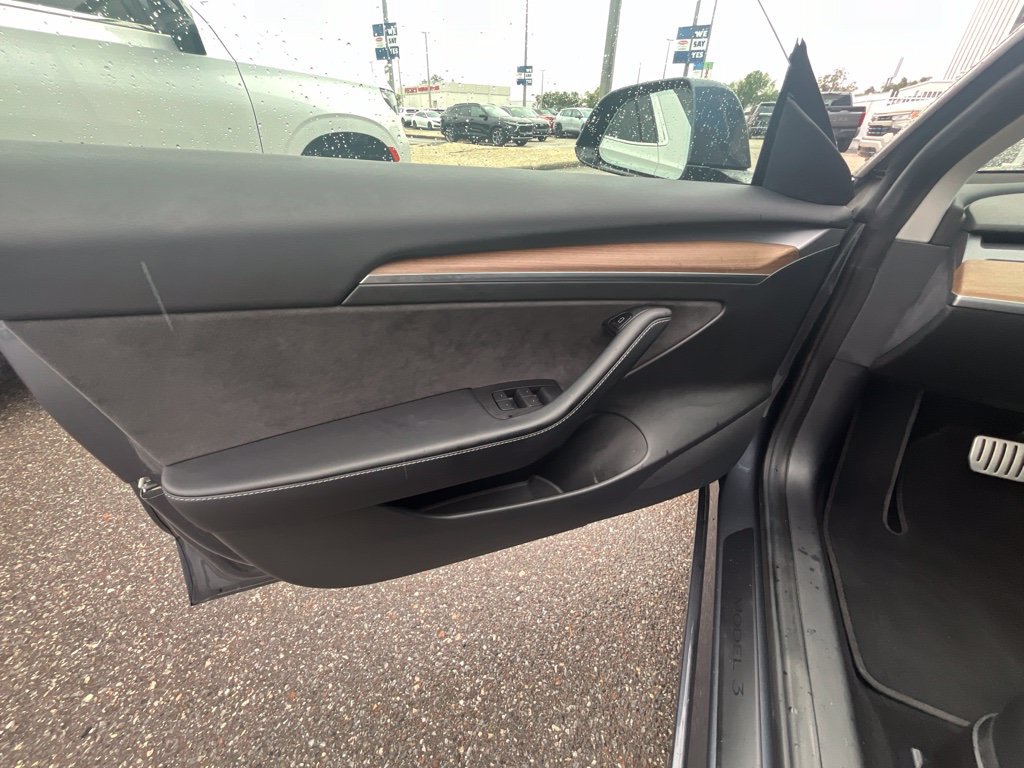 Used 2022 Tesla Model 3 Performance AWD/4WD image 9