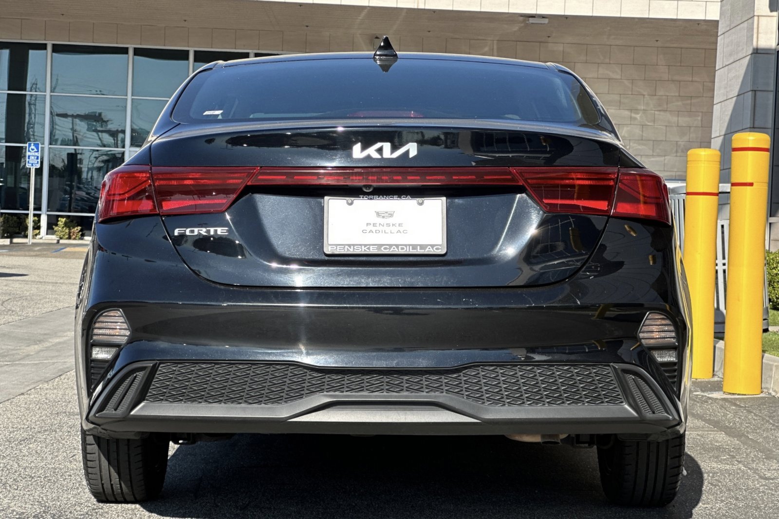 Used 2024 Kia Forte LXS image 5