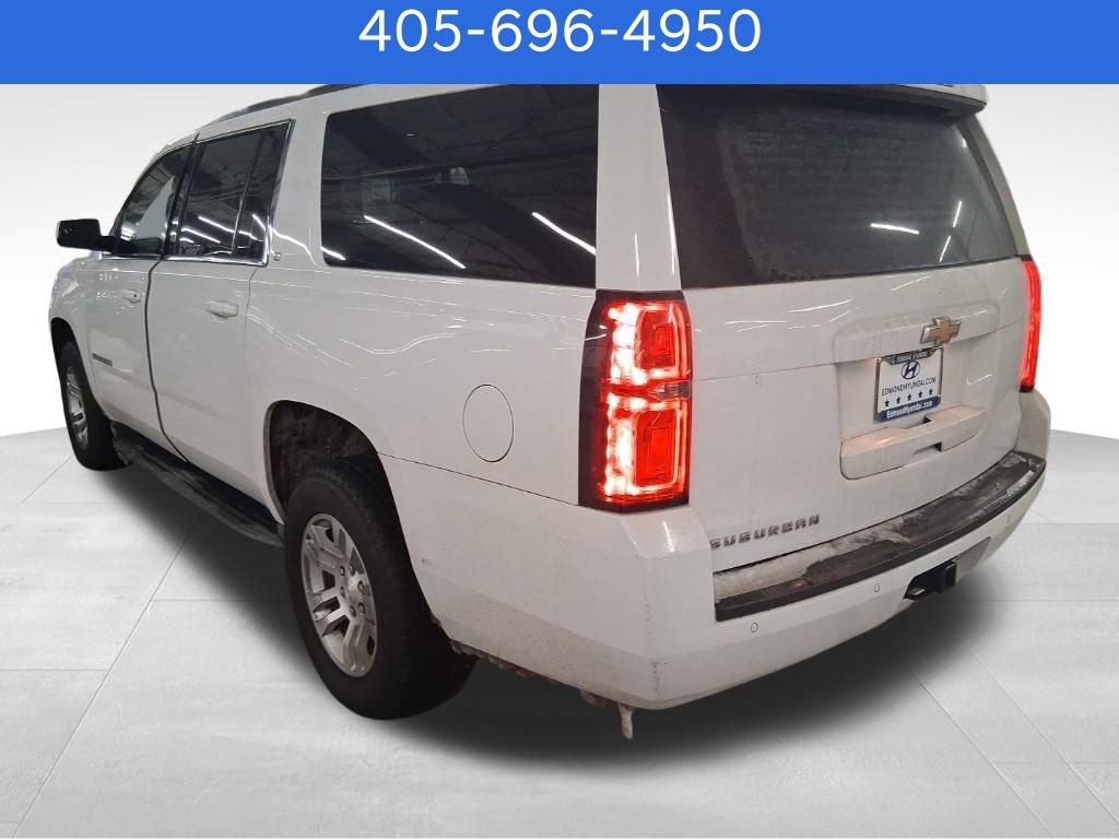 Used 2019 Chevrolet Suburban LT image 3