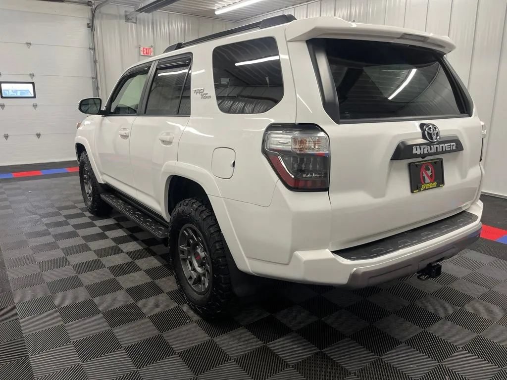 Used 2020 Toyota 4Runner TRD Off-Road Premium w/ Moonroof Package AWD/4WD image 6