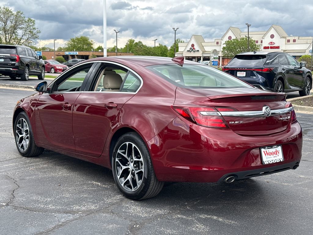 Used 2017 Buick Regal Sport Touring FWD image 8