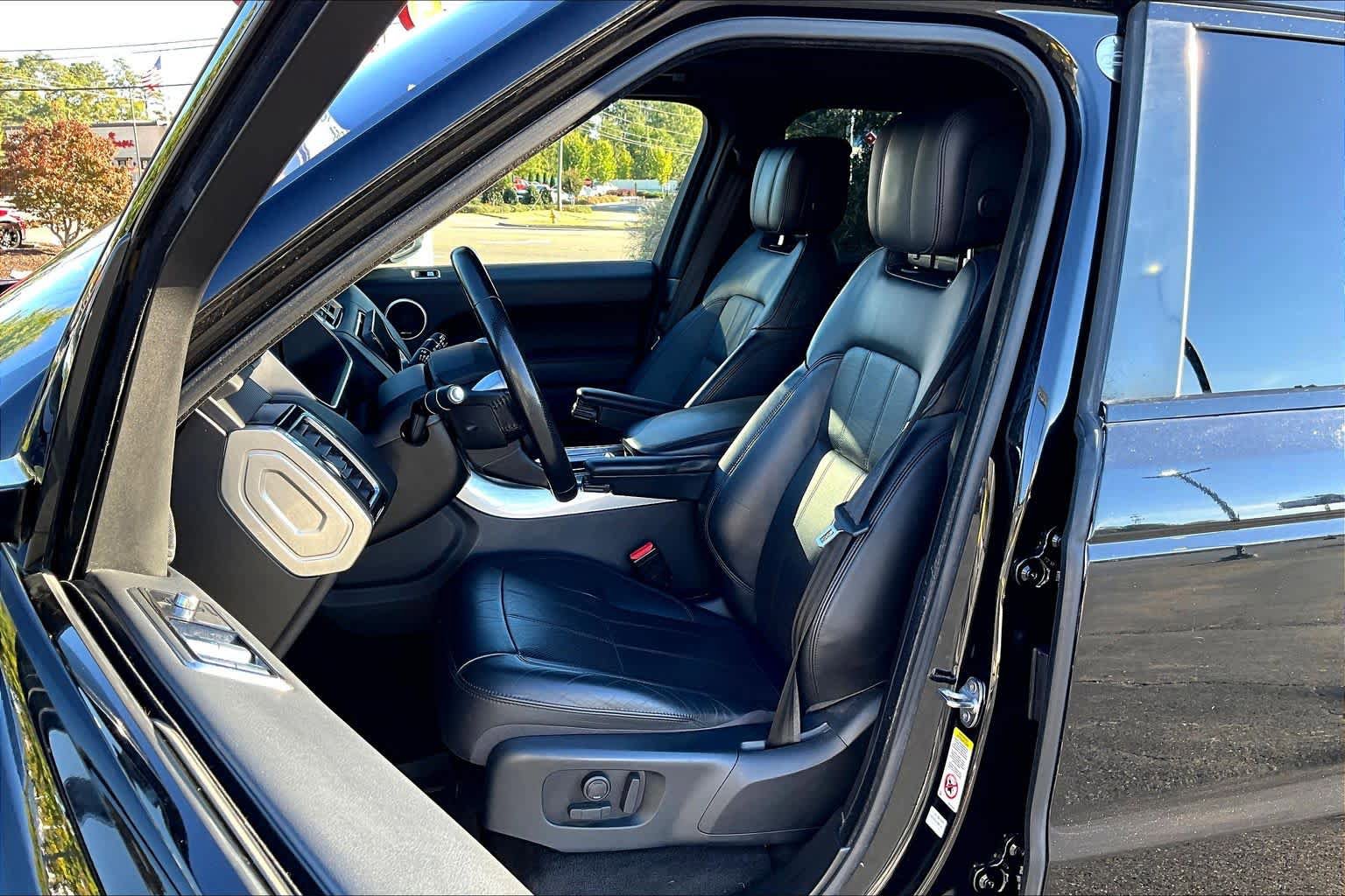 Used 2019 Land Rover Range Rover Sport HSE AWD/4WD image 8