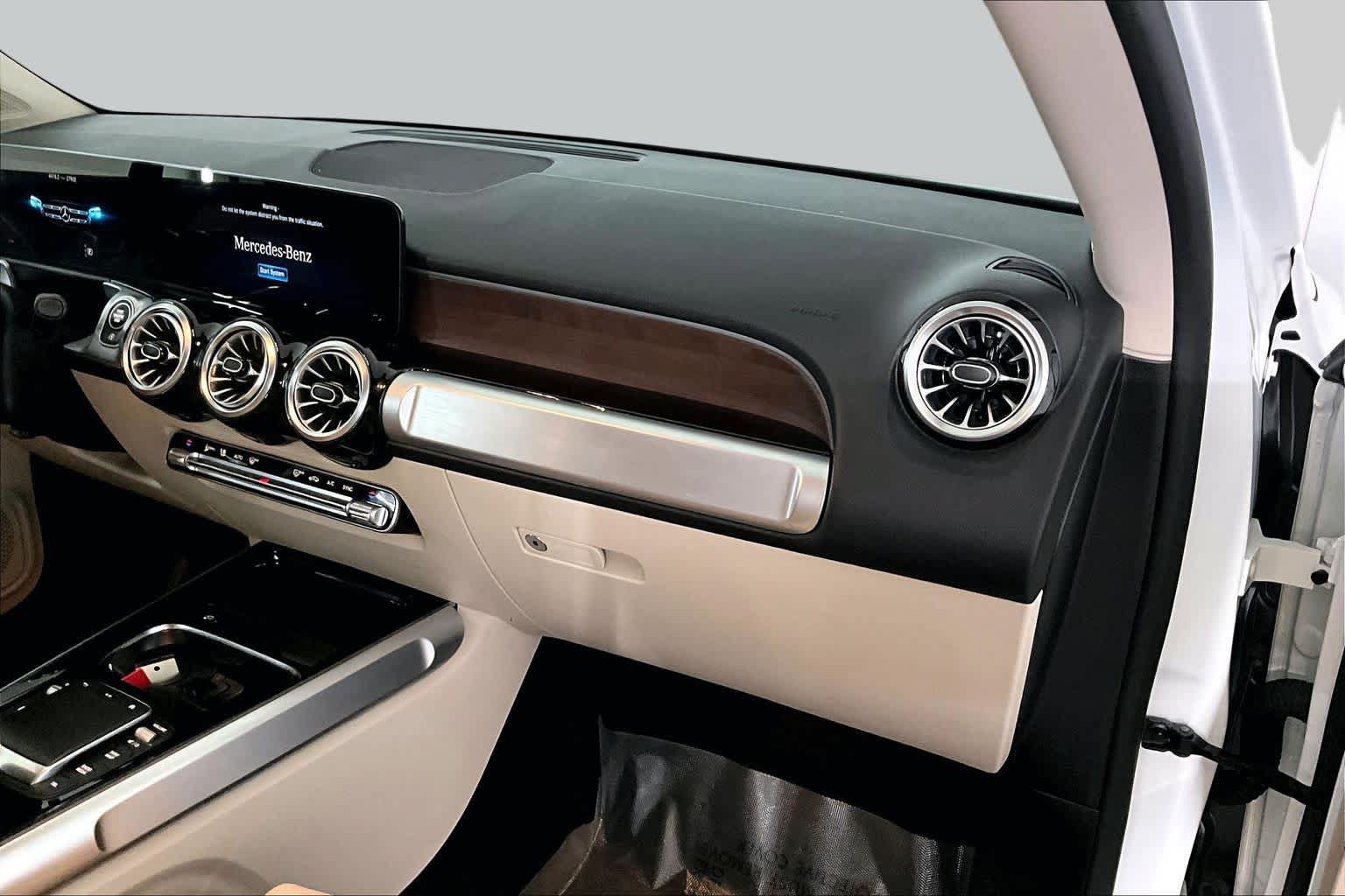 Certified 2023 Mercedes-Benz GLB 250 4MATIC image 19