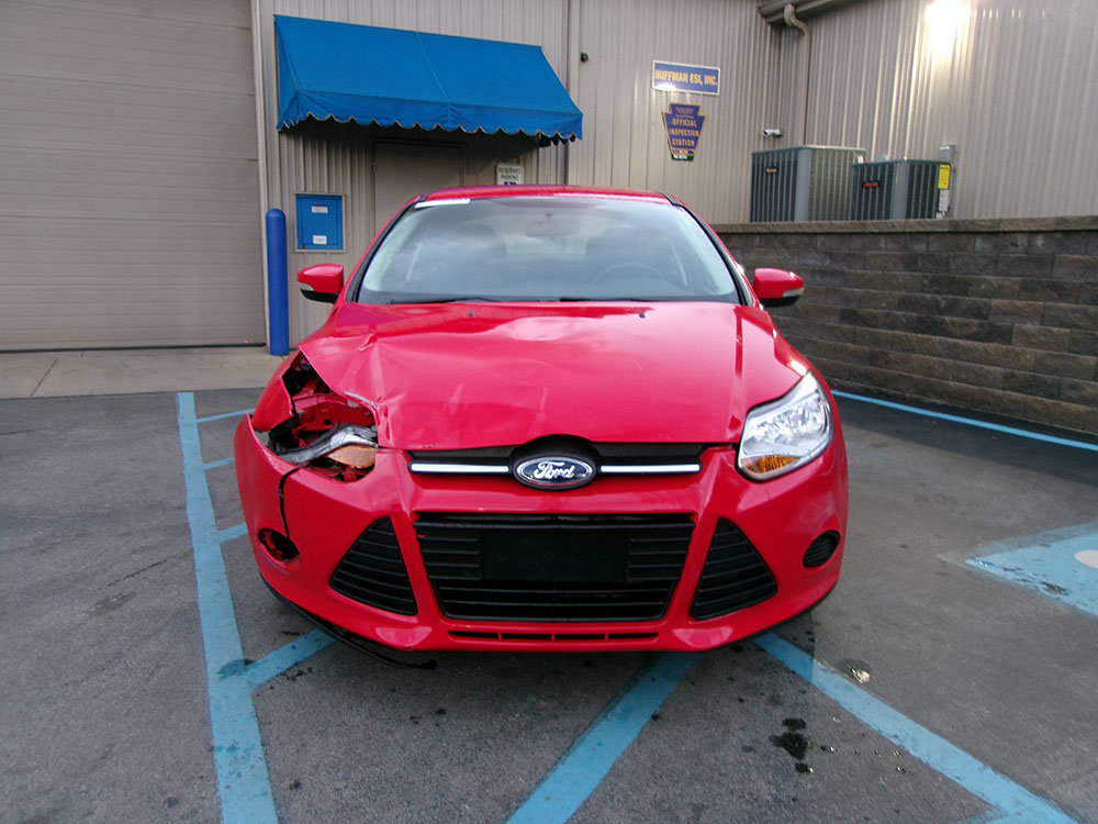 Used 2014 Ford Focus SE FWD image 2