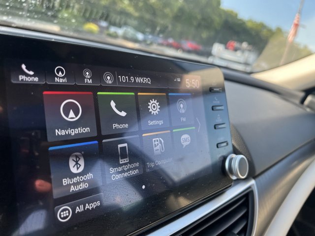 Used 2021 Honda Accord Touring image 14