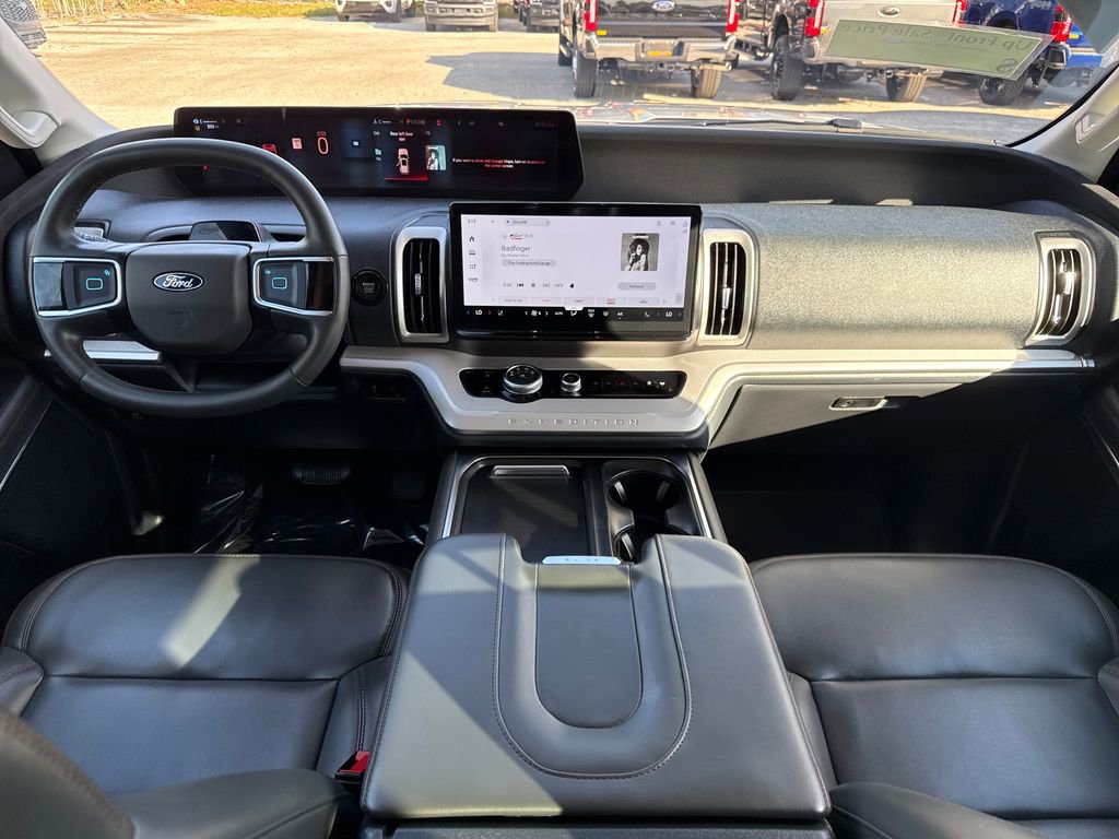 Certified 2025 Ford Expedition Max Active image 6