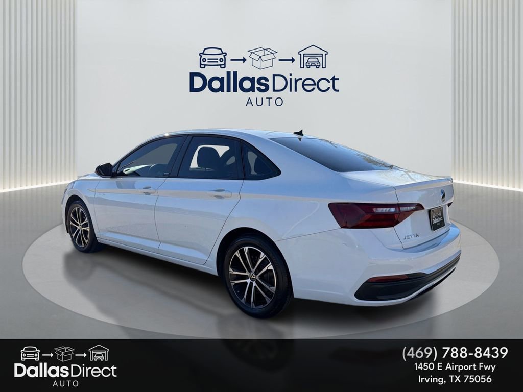 Used 2023 Volkswagen Jetta Sport image 8