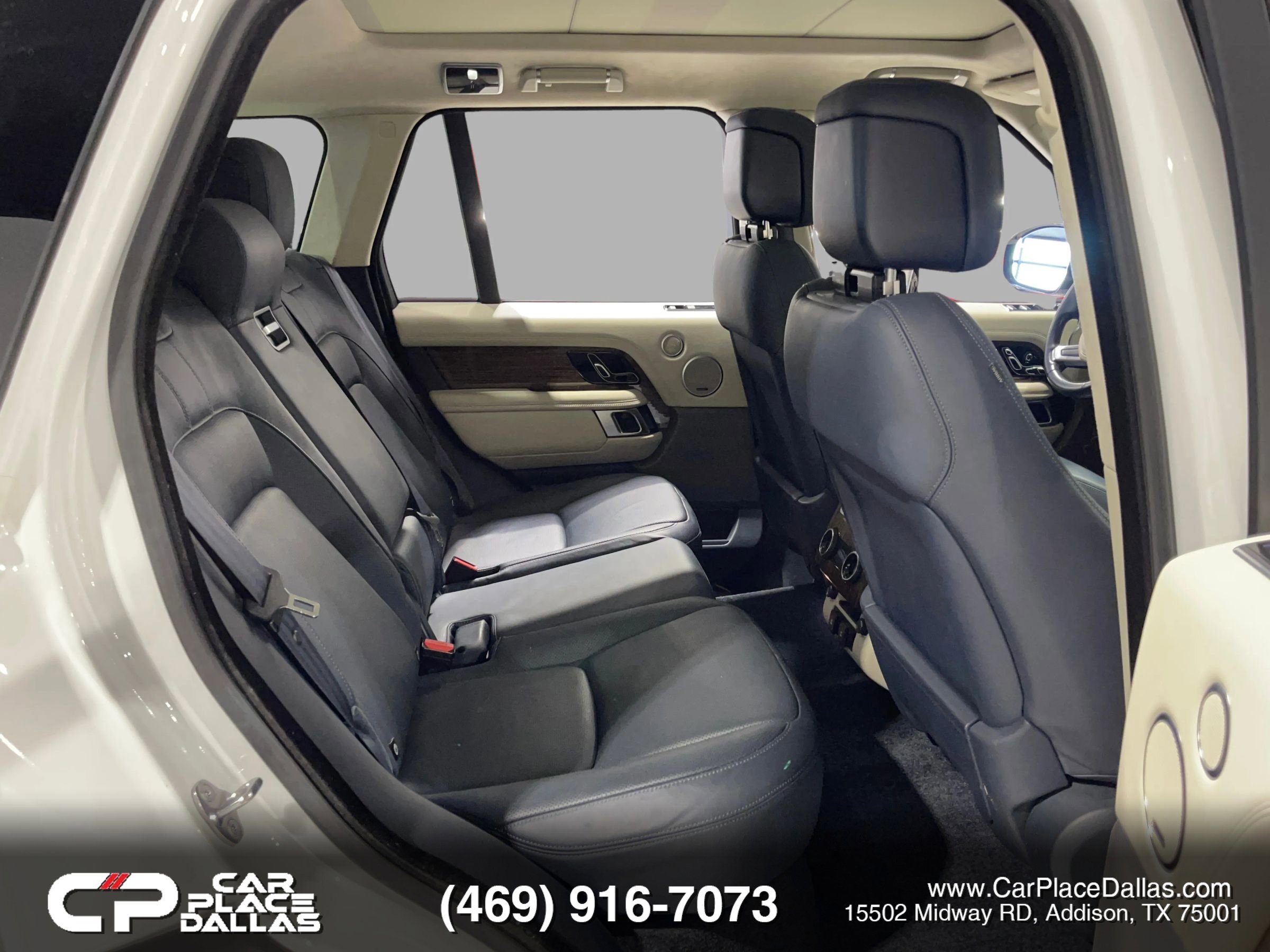 Used 2018 Land Rover Range Rover HSE image 40