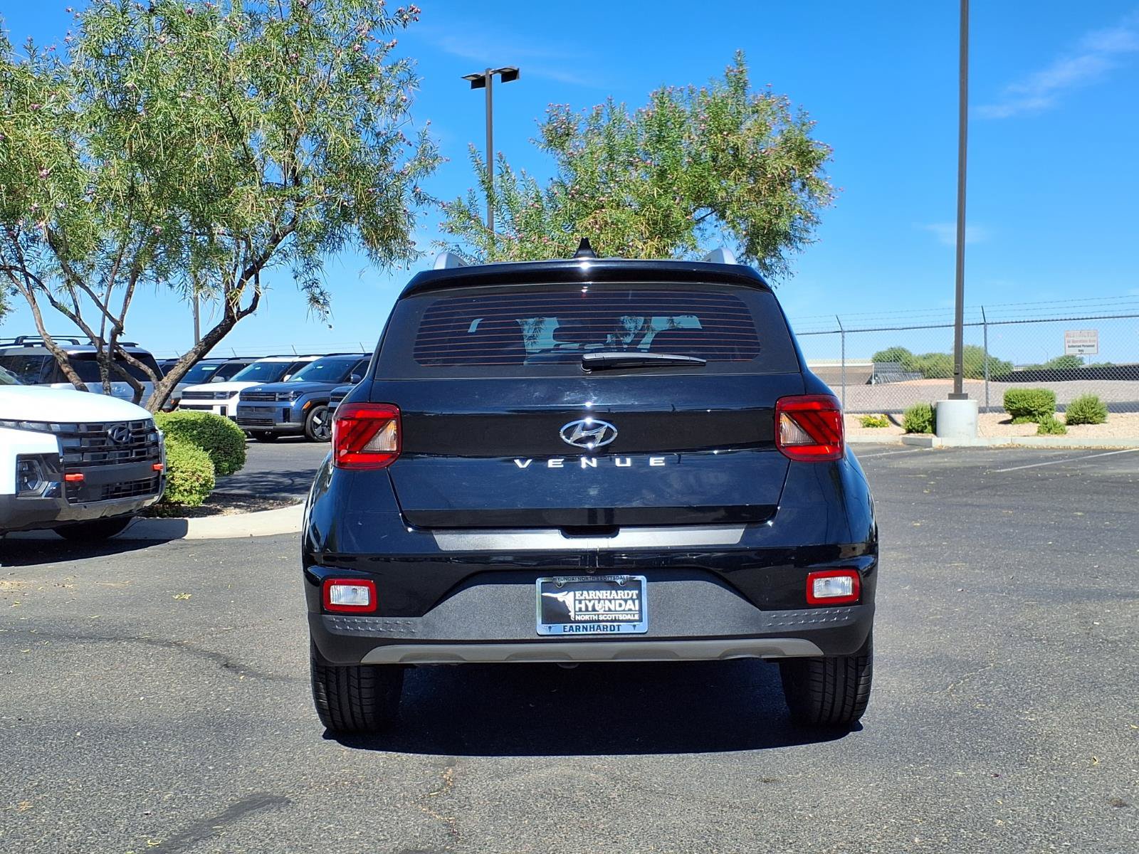 Certified 2022 Hyundai Venue SEL FWD image 5