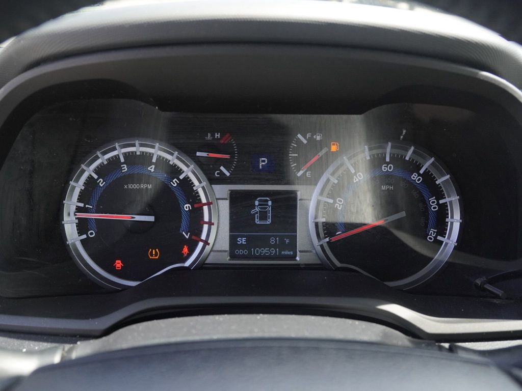 Used 2016 Toyota 4Runner Limited image 14