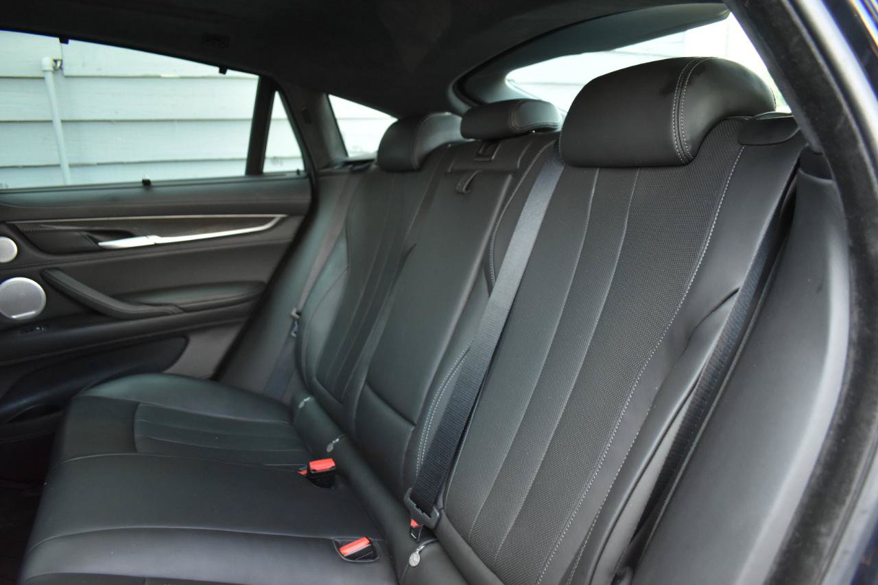 Used 2017 BMW X6 M AWD/4WD image 28