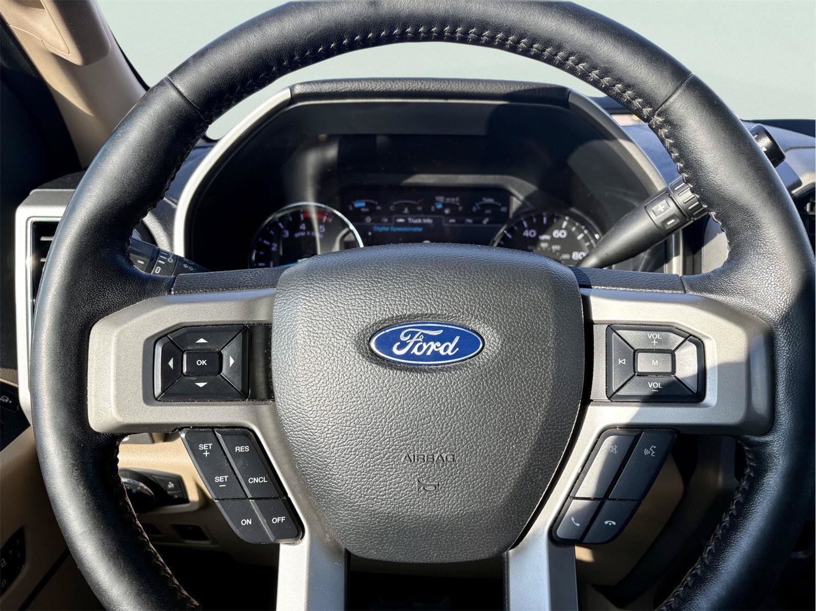 Used 2019 Ford F250 Lariat w/ Lariat Ultimate Package AWD/4WD image 16