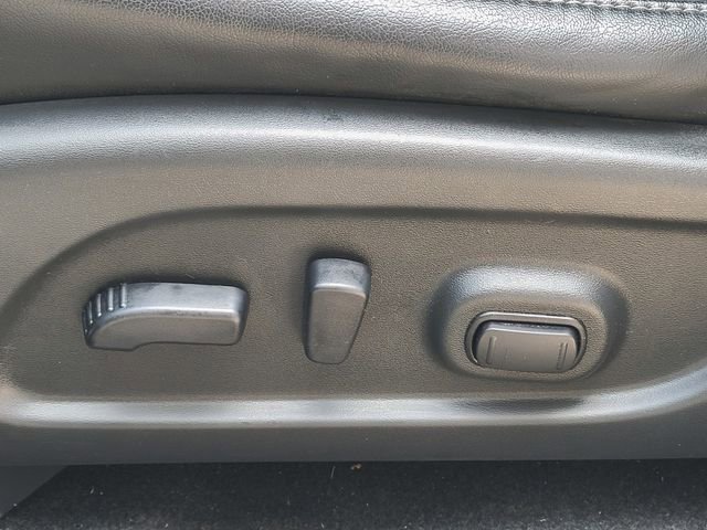 Used 2020 Nissan Pathfinder Platinum image 43