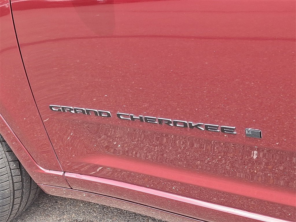 Used 2023 Jeep Grand Cherokee L Summit w/ Advanced Protech Group IV image 36