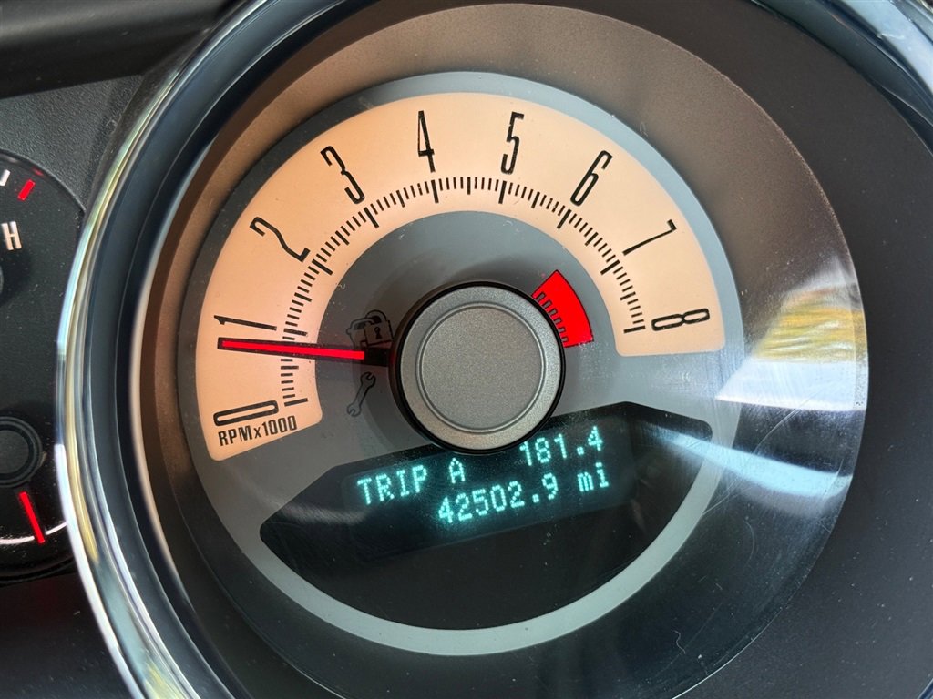 Used 2010 Ford Mustang GT Premium image 46