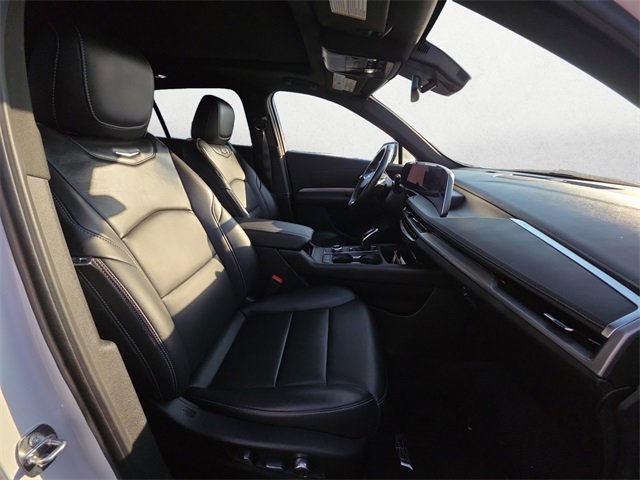 Used 2024 Cadillac XT4 Premium Luxury image 15