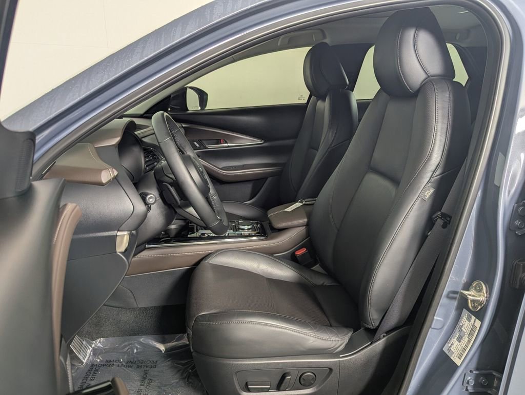 Used 2021 MAZDA CX-30 2.5 Turbo w/ Premium Plus Pkg image 11